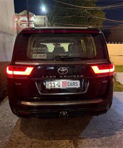 تۆیۆتا لاند کروزەر